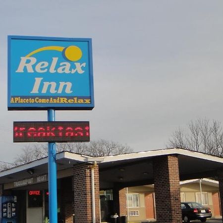 Relax Inn St. Robert Екстериор снимка