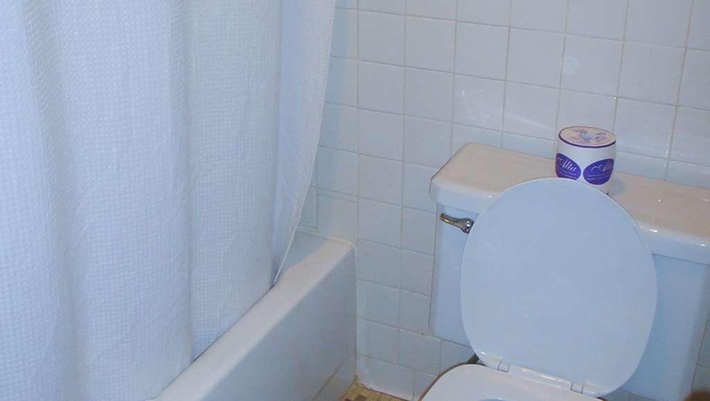Relax Inn St. Robert Стая снимка